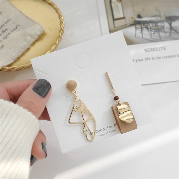 ♠️ NEW Abstract Long face Retro Earrings - Picture 8 of 8